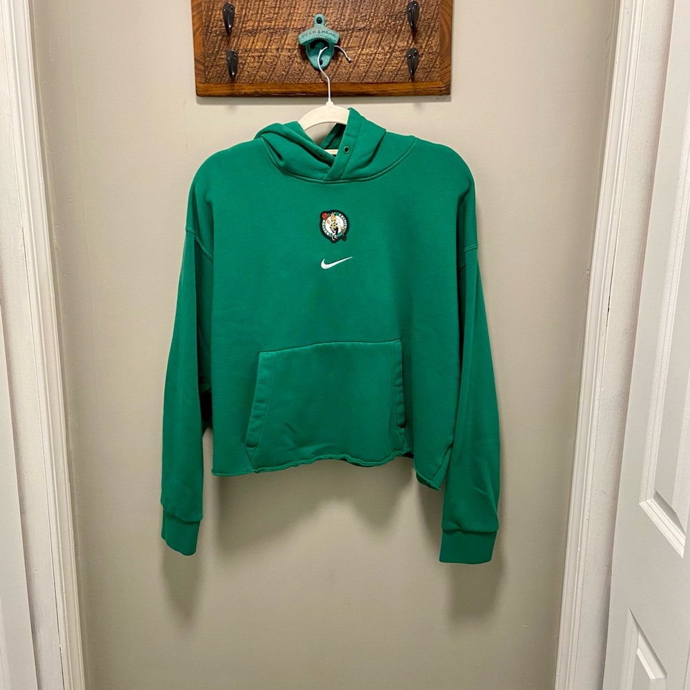 Women’s Cropped Boston Celtics Hoodie